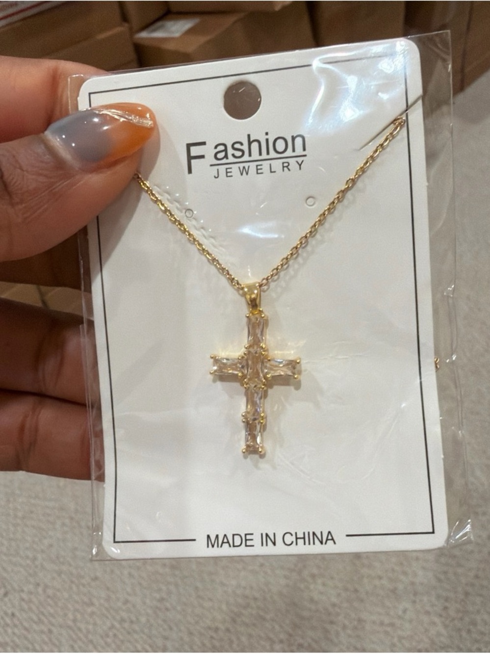 Fashion Jewelry Gold Cross Pendant on Chain